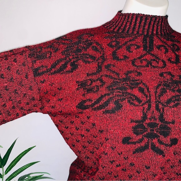 v i n t a g e :: Glam Shimmer Floral Intarsia Granny Knit Sweater - Picture 3 of 11